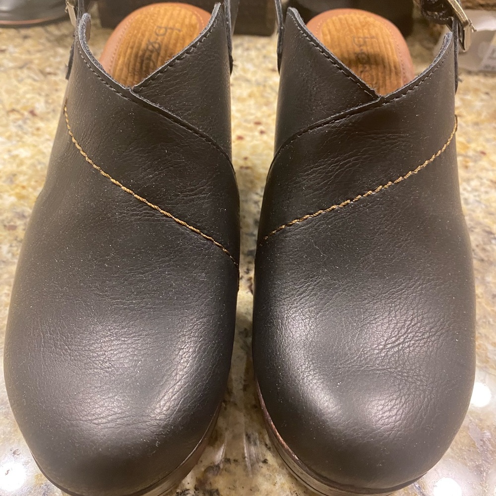 b.o.c Cecilia clogs